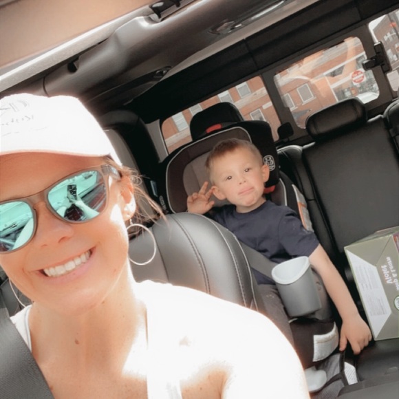 Meet your Posher, Brandy - Picture 1 of 1